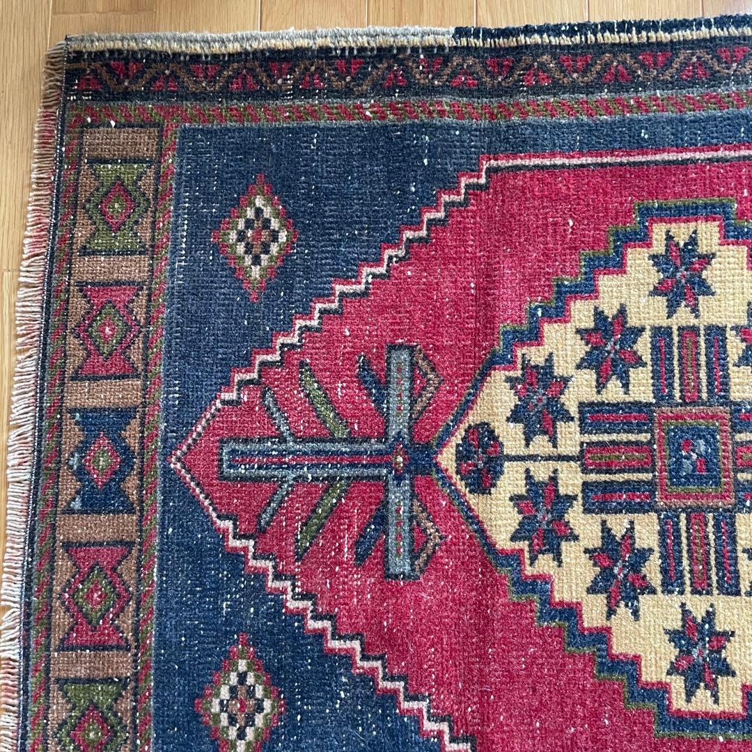85×58㎝◇トルコヴィンテージラグ　レッド　ブルー　幾何学模様613