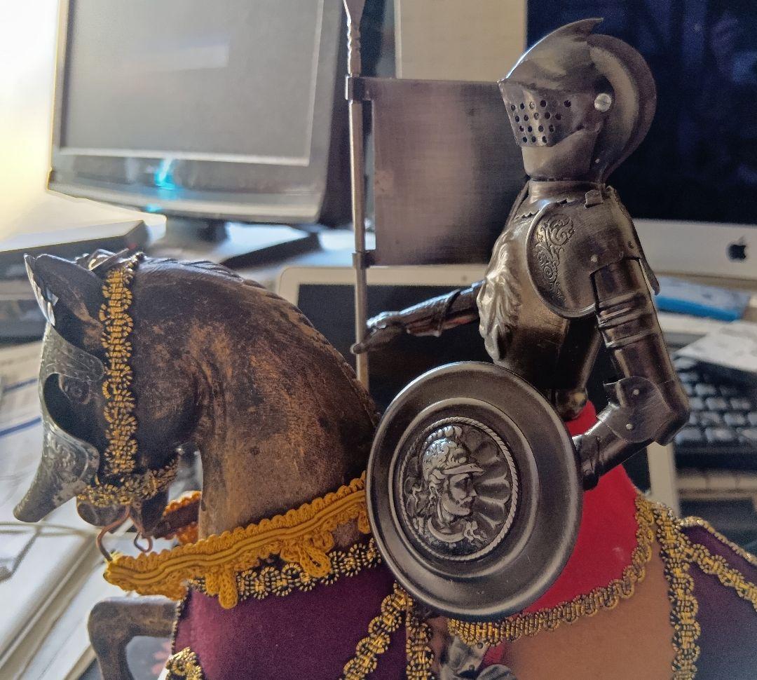 【岡部】ドン・キホーテとロシナンテの金属+木工？製置物