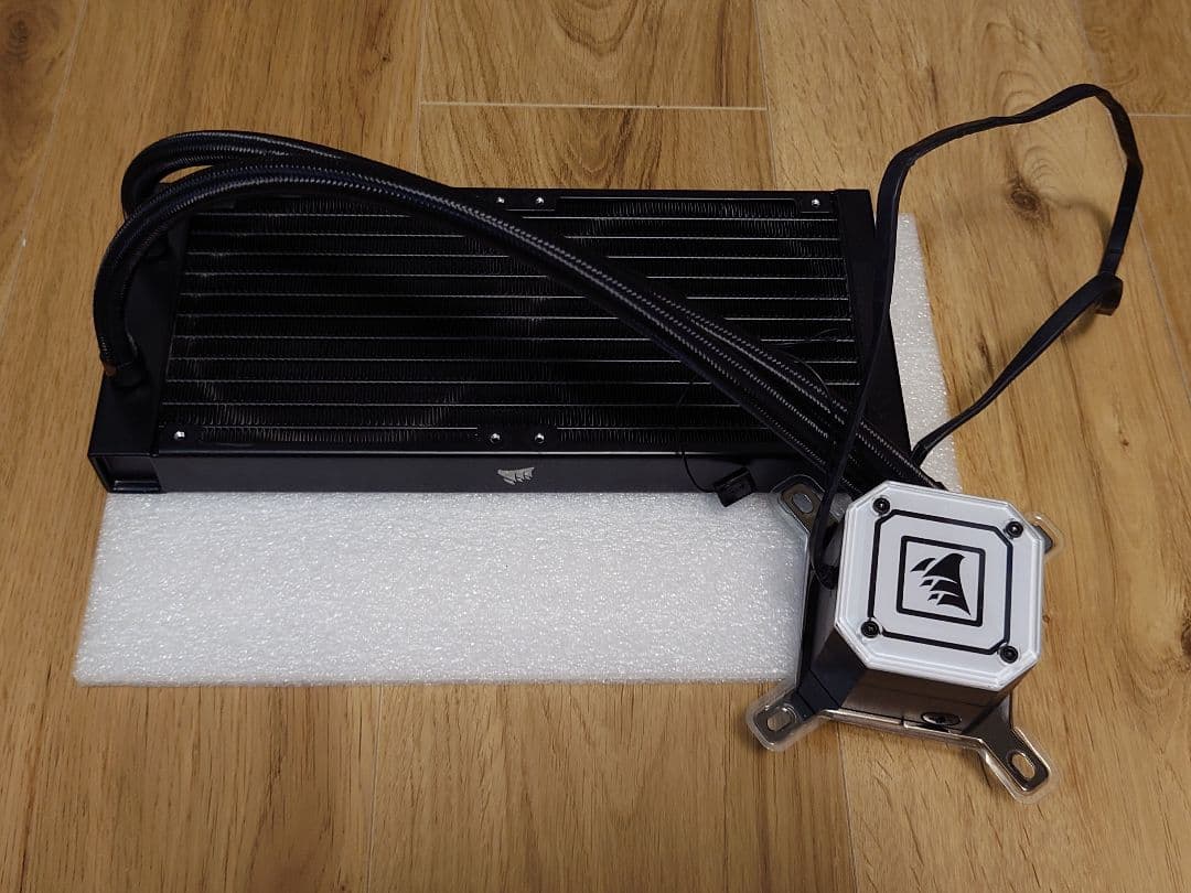 CORSAIR iCUE H100i ELITE CAPELLIX+RGBファン