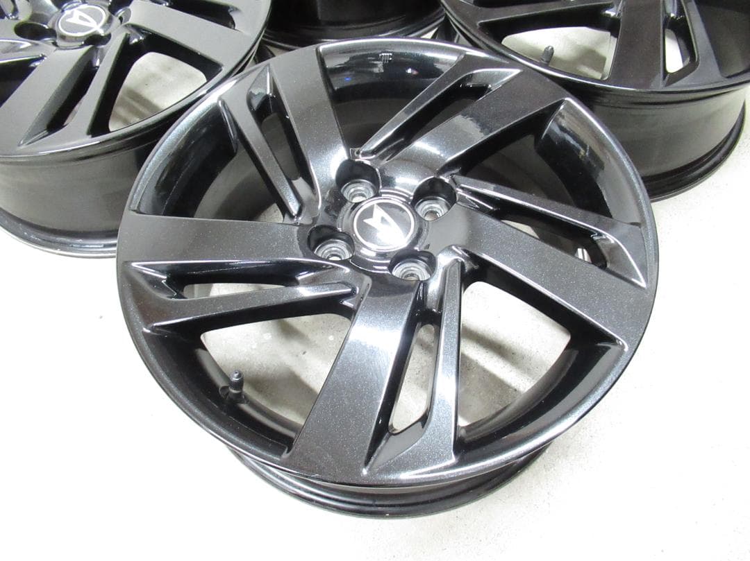 ダイハツ ロッキー アルミホイール　6J　+40　PCD 100　トヨタ　ライズ