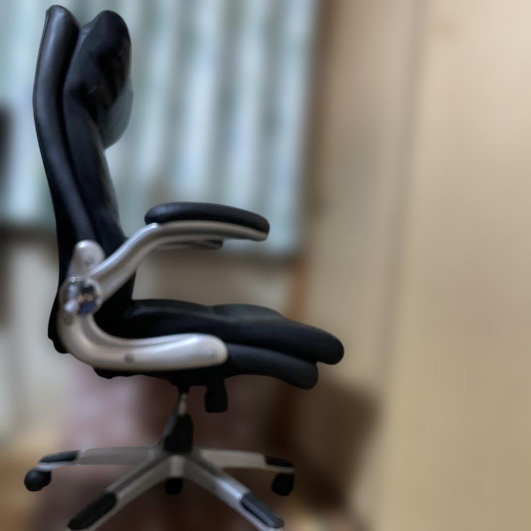 ニトリワークチエアクラウズ　PCV BK