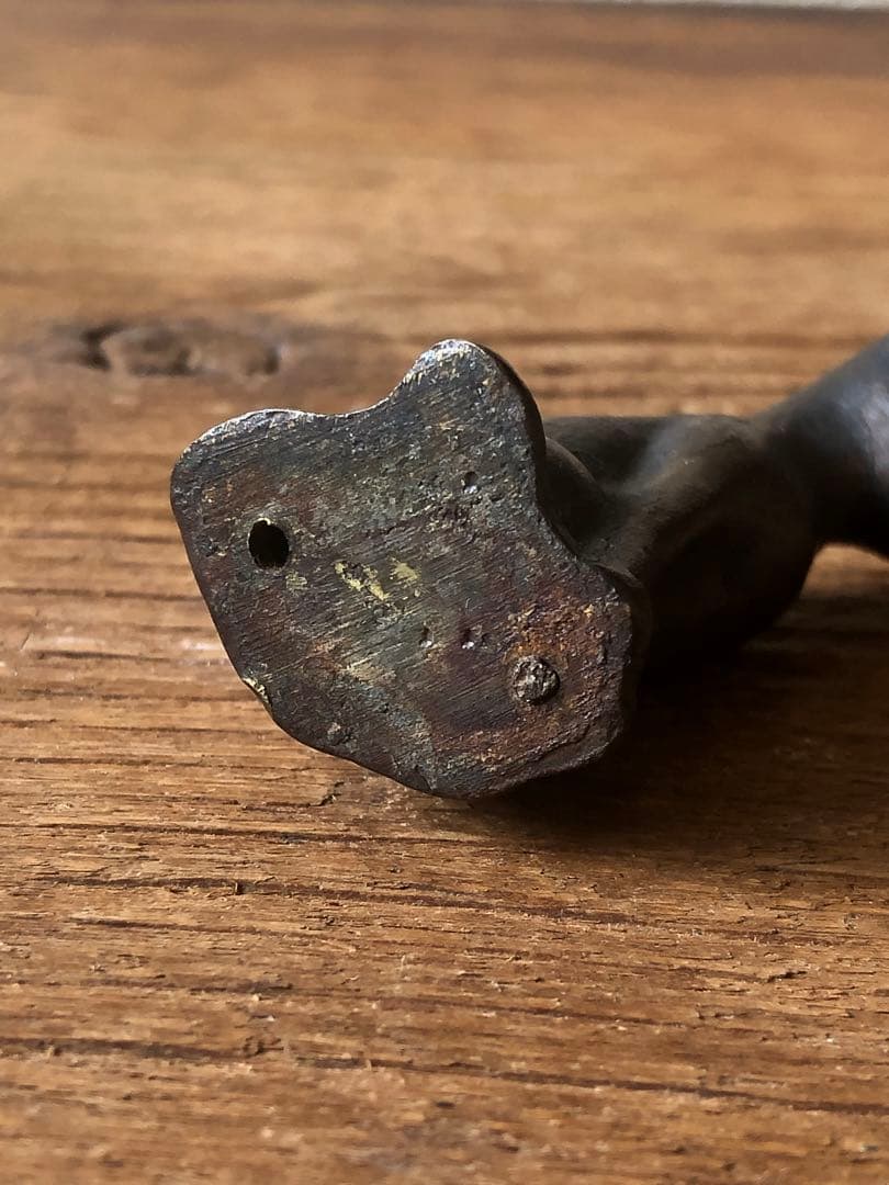 昭和レトロ　物憂げな猫　真鍮　照明のパーツ　猫　置物