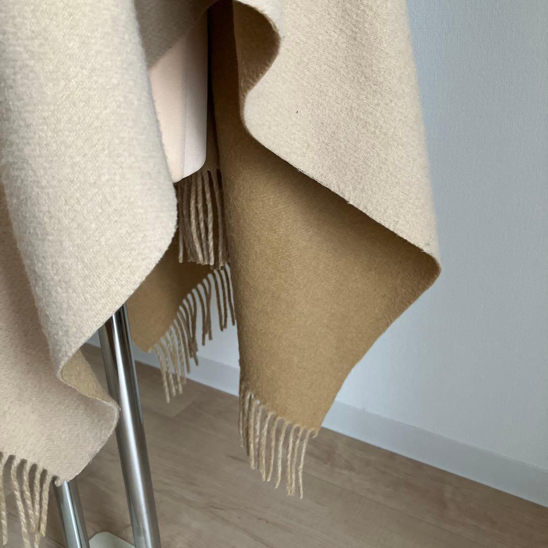 GRACE CONTINENTAL リバーシブル ケープ　ファーストール