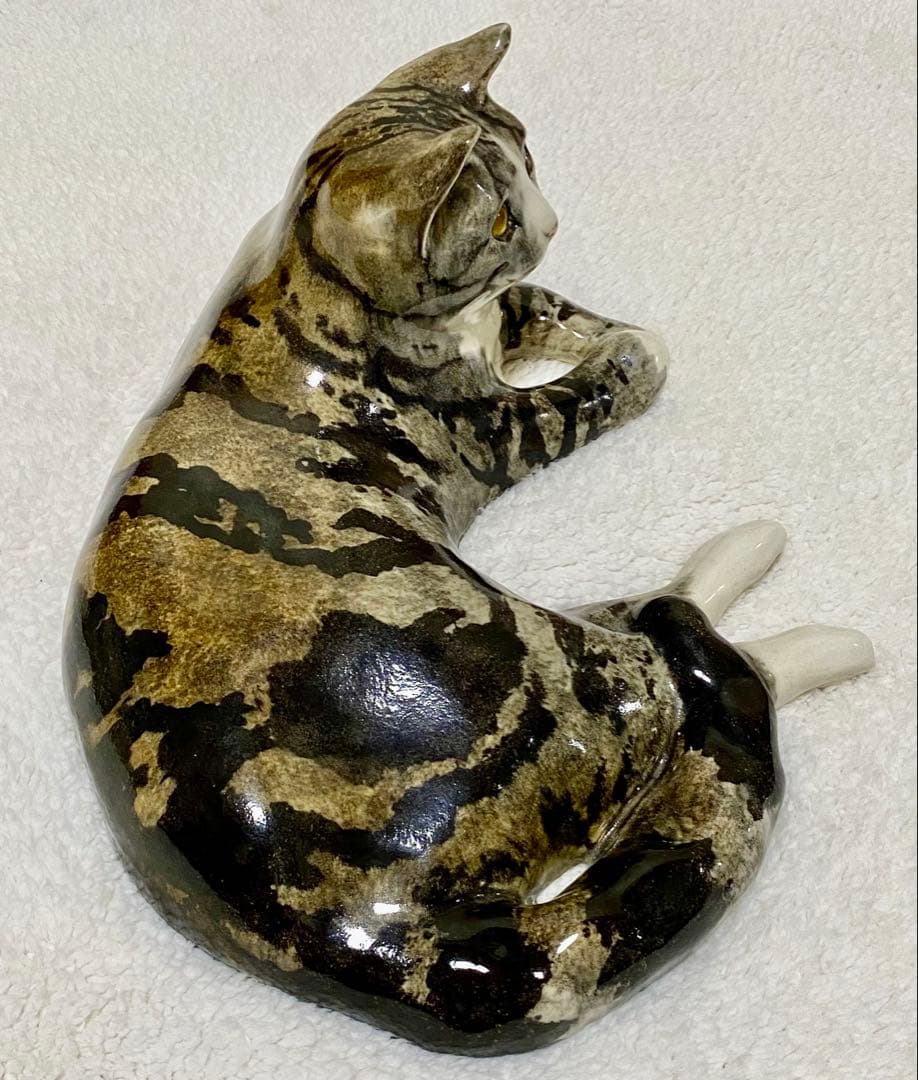 サイズ7　ウィンスタンレイキャット　ケンジントンキャット　横たわり猫　貫入無し❣️