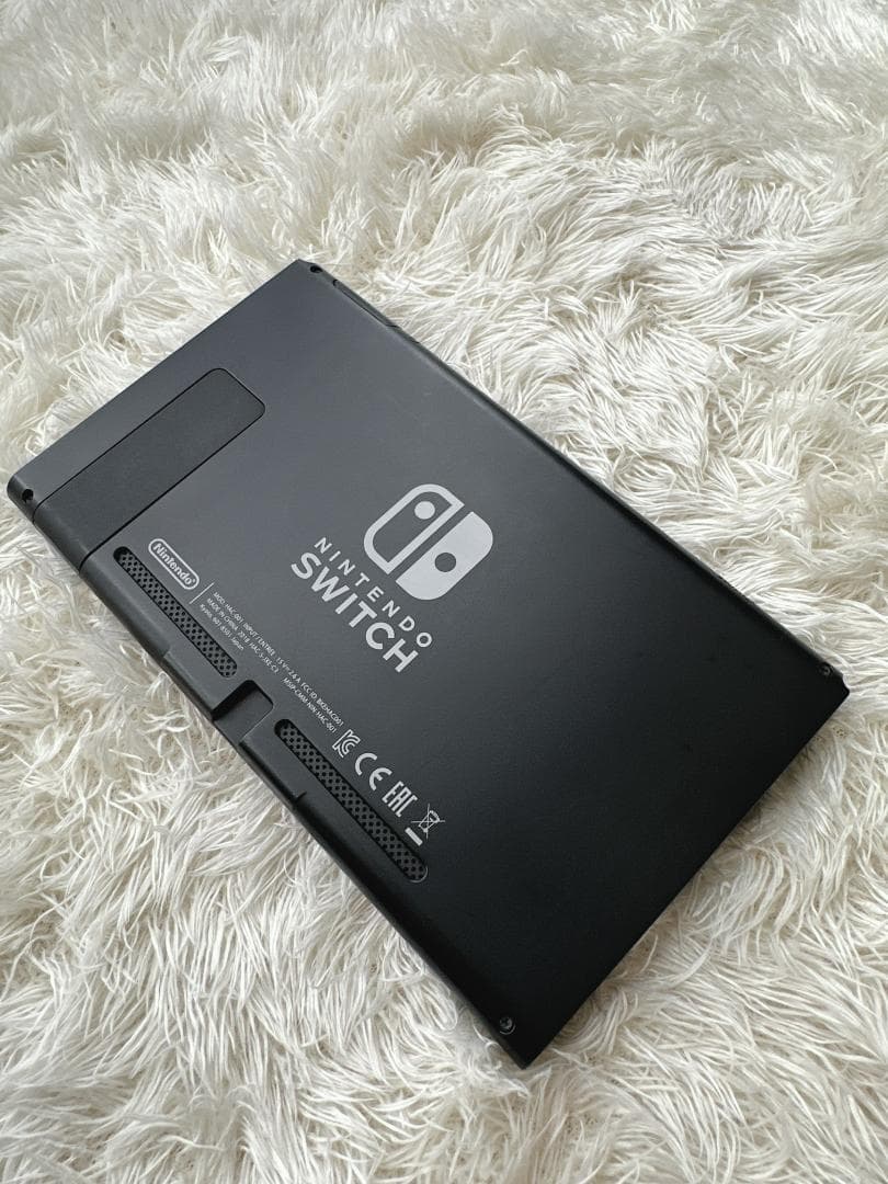 Nintendo Switch ニンテンドースイッチ 本体のみ 2018年製