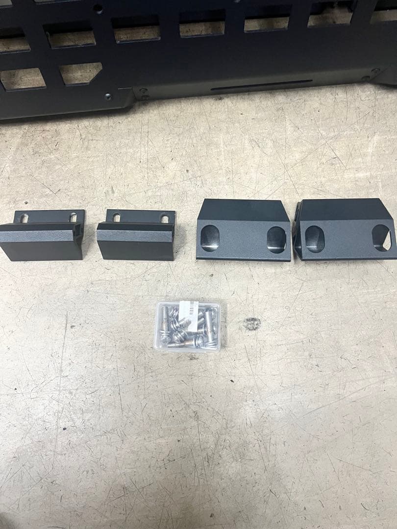 ラングラーJL用　左側　リアサイドパネル　中古