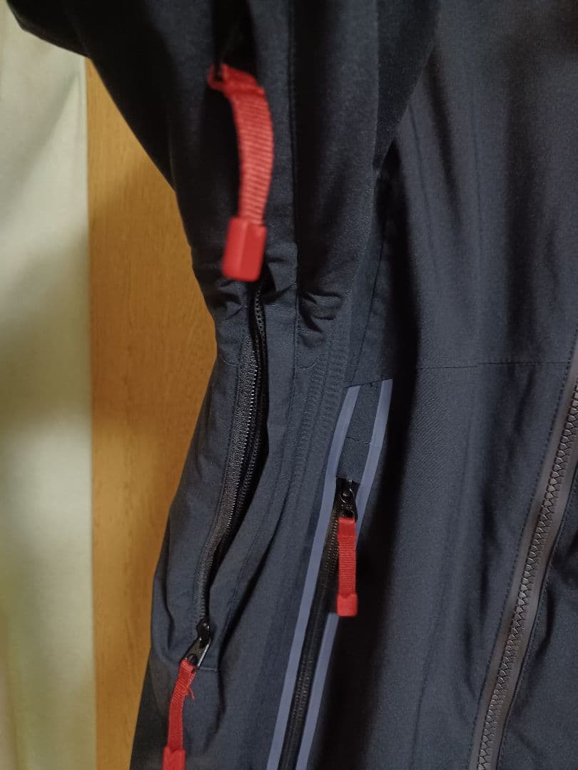 ミレーMILLET マウンテン（スキー）ジャケット