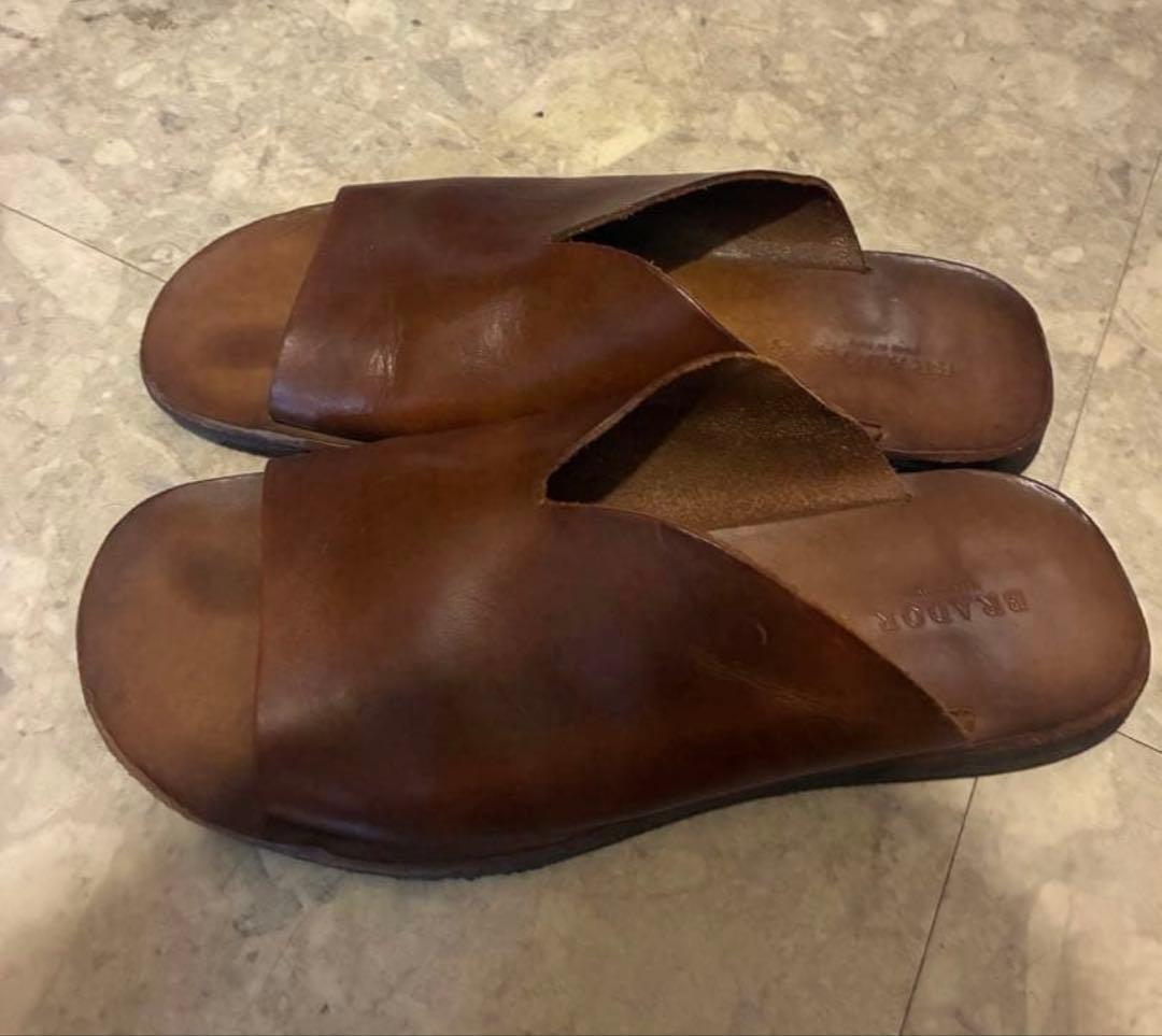 BRADOR SIGAROサイズ42