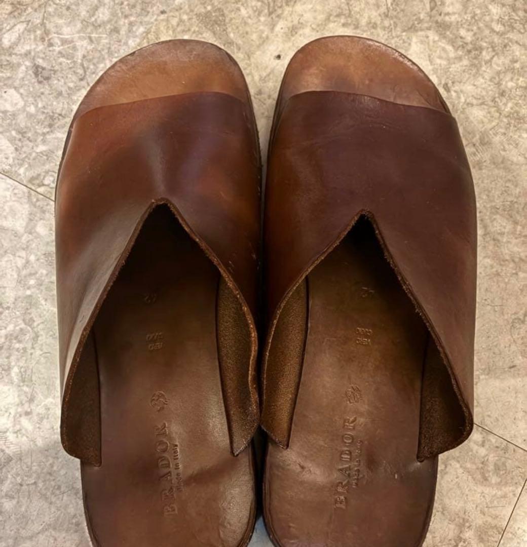 BRADOR SIGAROサイズ42