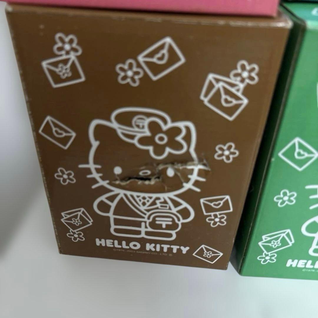 【5個セット】ハローキティ 郵便屋さん貯金箱3色＋グラス2個セット