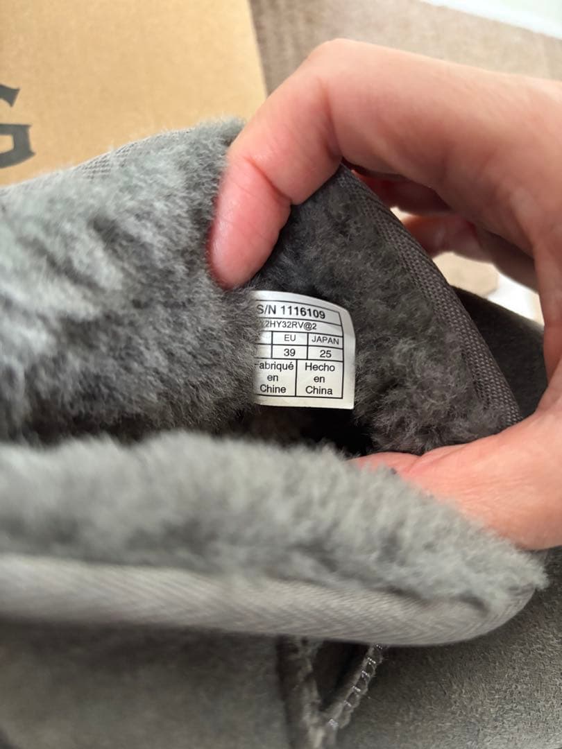 【週末セール】UGG✨️国内正規品✨️25cm クラシックウルトラミニ グレー