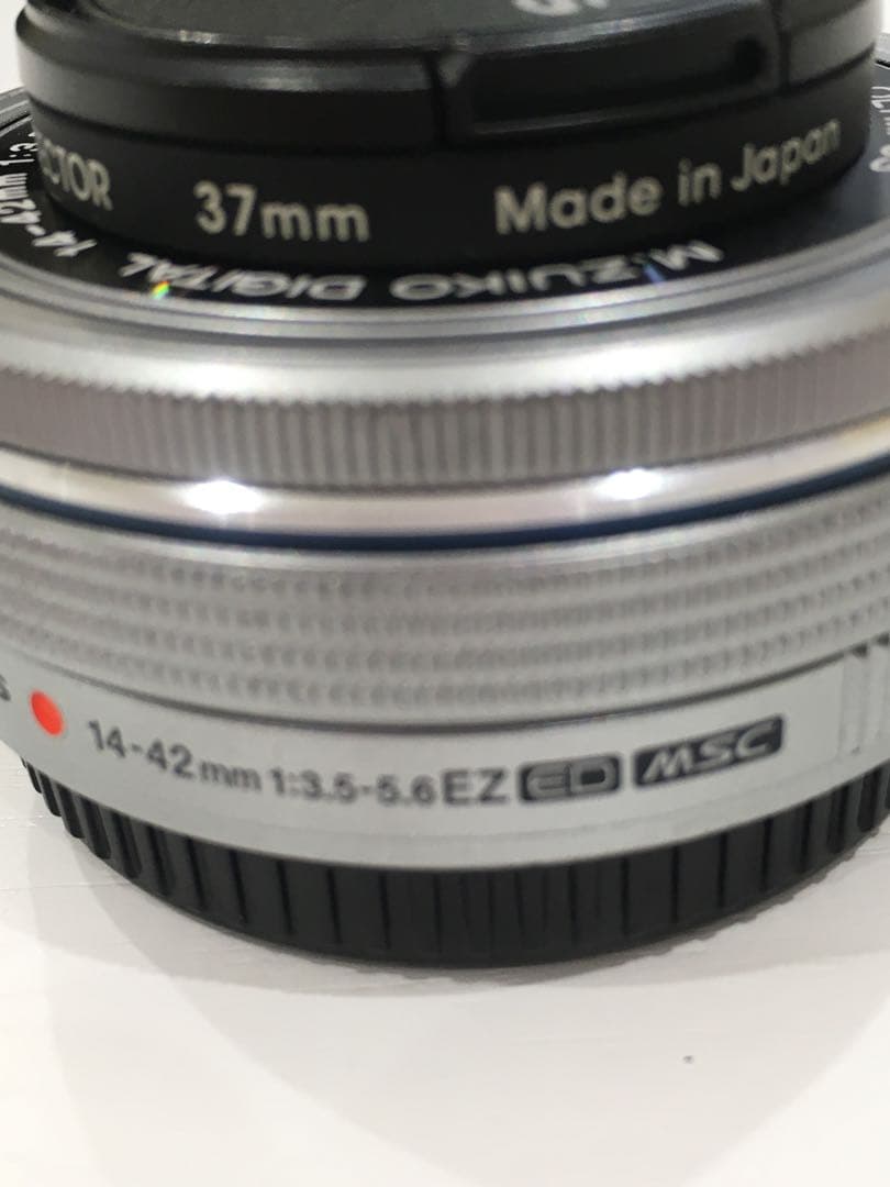 OLYMPUS OM-D E-M10 Mark Ⅲ本体レンズ TO.1647