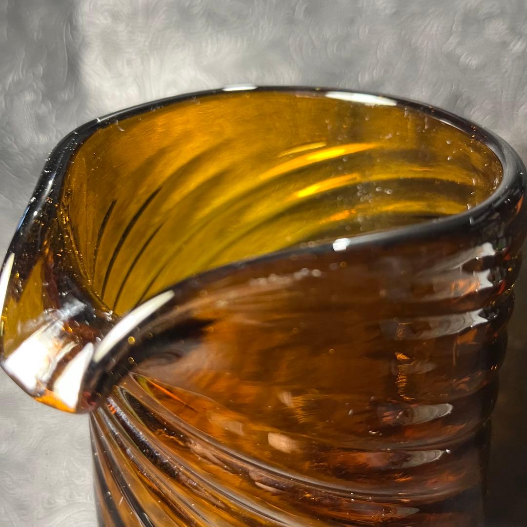 ☆アンティーク☆花瓶☆水差し☆存在感増し増しの琥珀色☆アンバーガラス☆