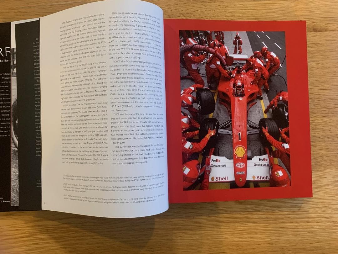 フェラーリ 洋書 An Italian Legend 本　全271ページ