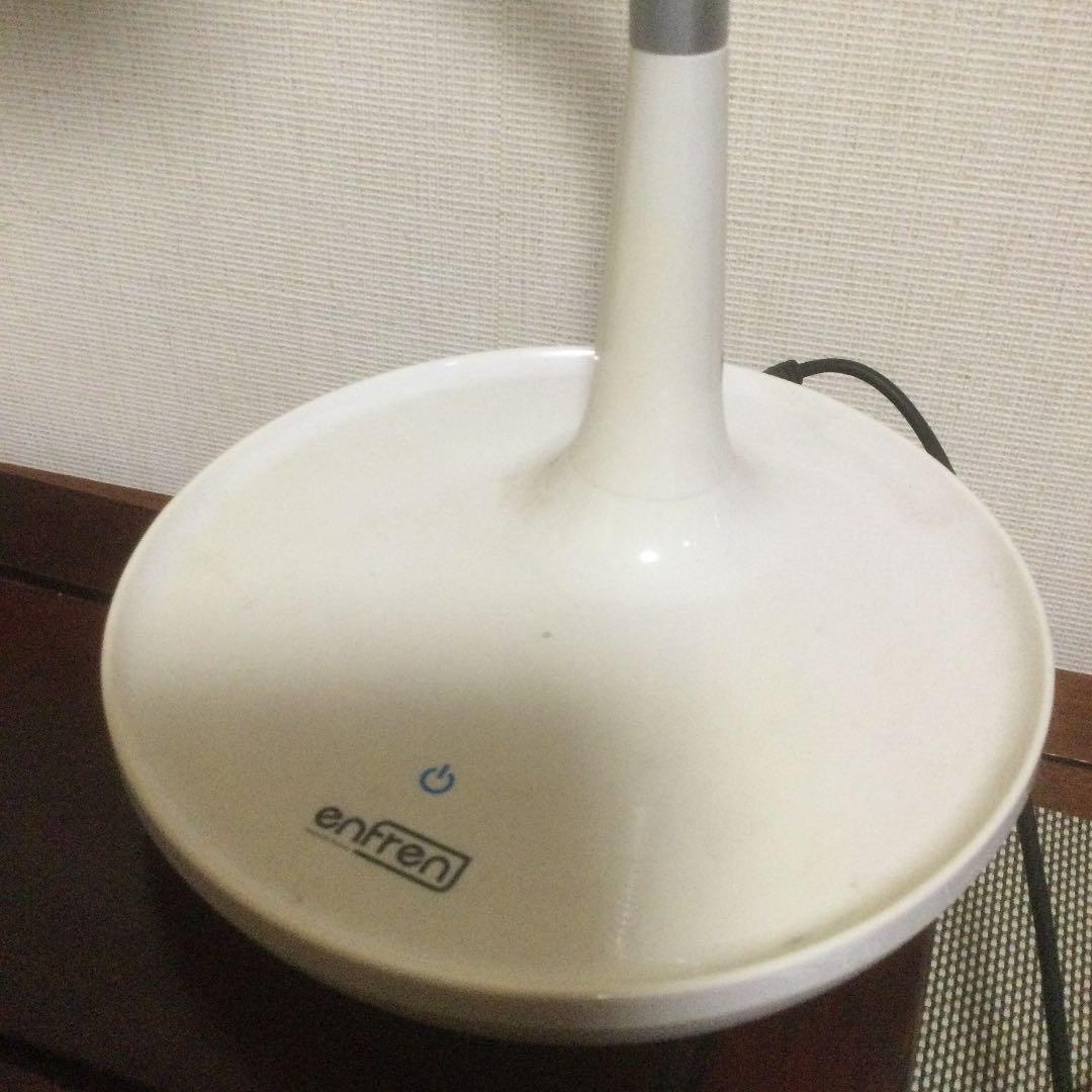 ENFREN、高輝度LEDスタンドルーペ