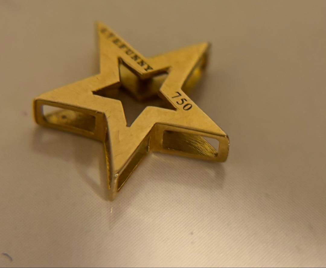 ◆ EYEFUNNY 750ゴールド 星形チャーム ◆