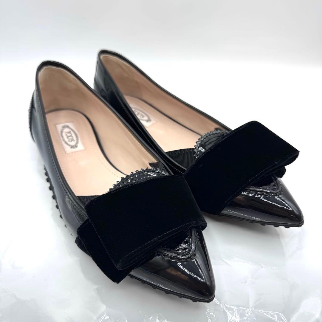 mirei トッズ ポインテッドトゥ ベルベット リボン フラットパンプス