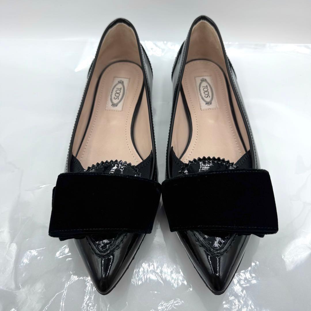 mirei トッズ ポインテッドトゥ ベルベット リボン フラットパンプス