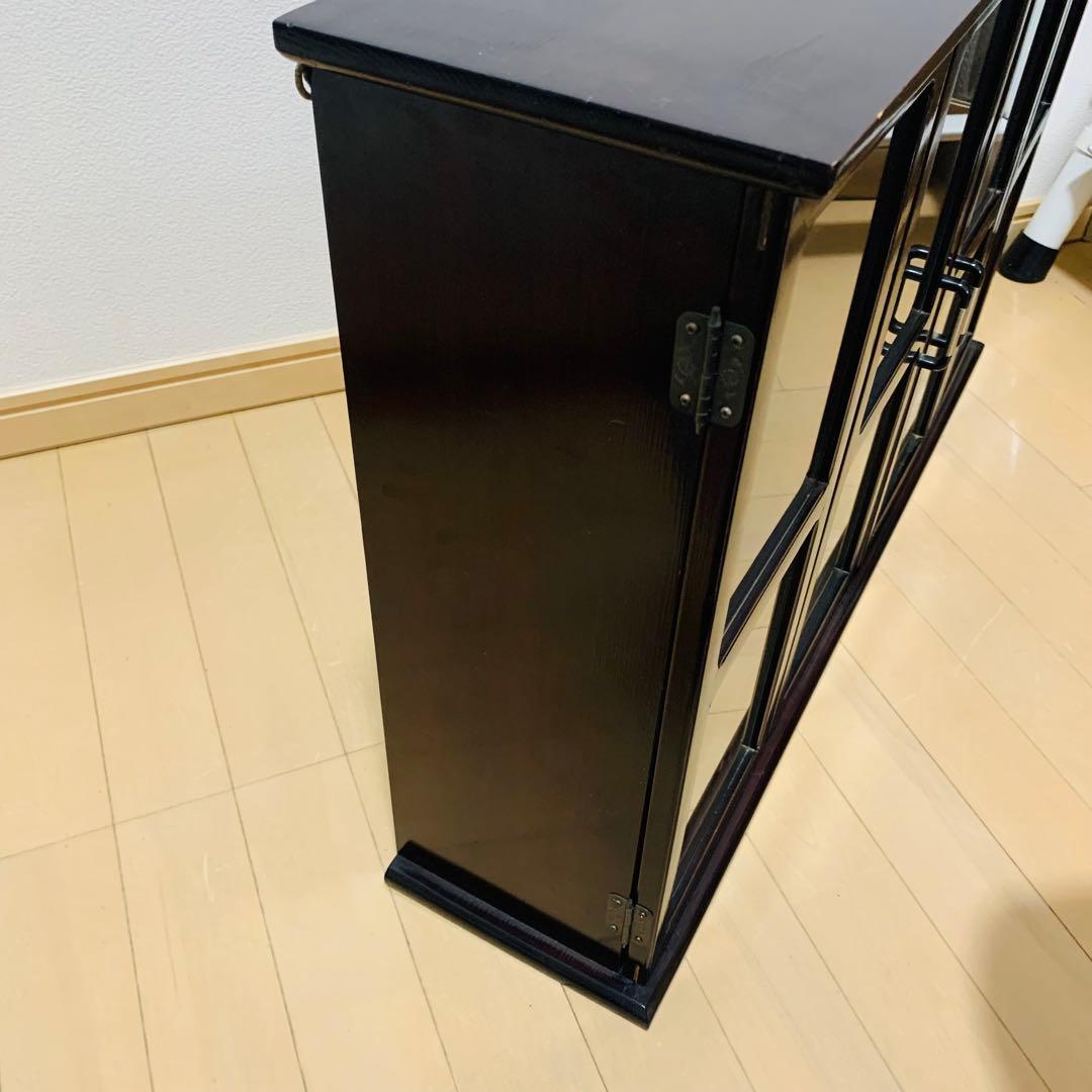 コレクションケース　木製　観音扉　インテリア　アンティーク　ヴィンテージ　飾り棚