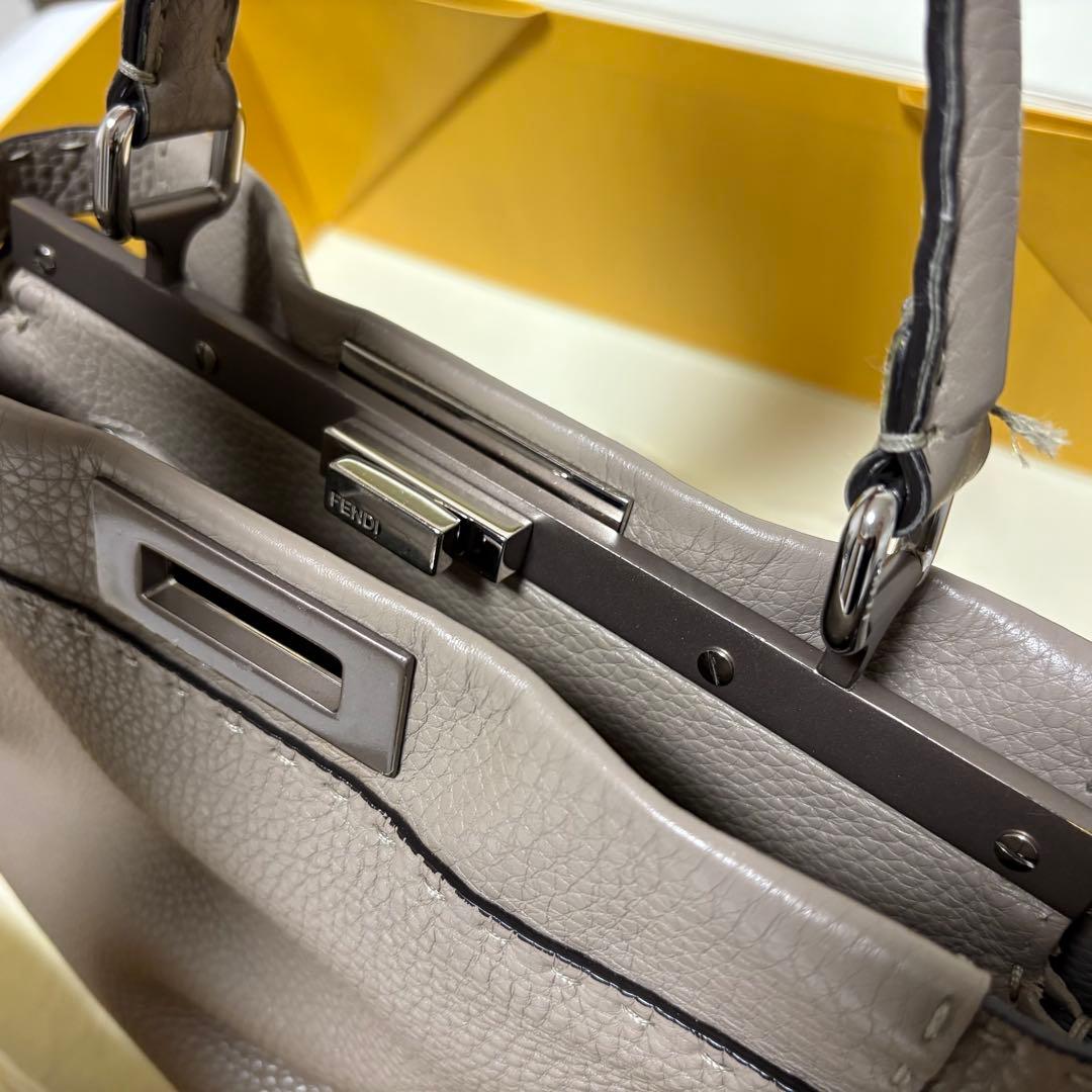 出品1/31までFENDI★ピーカブーセレリアハンドバッグ