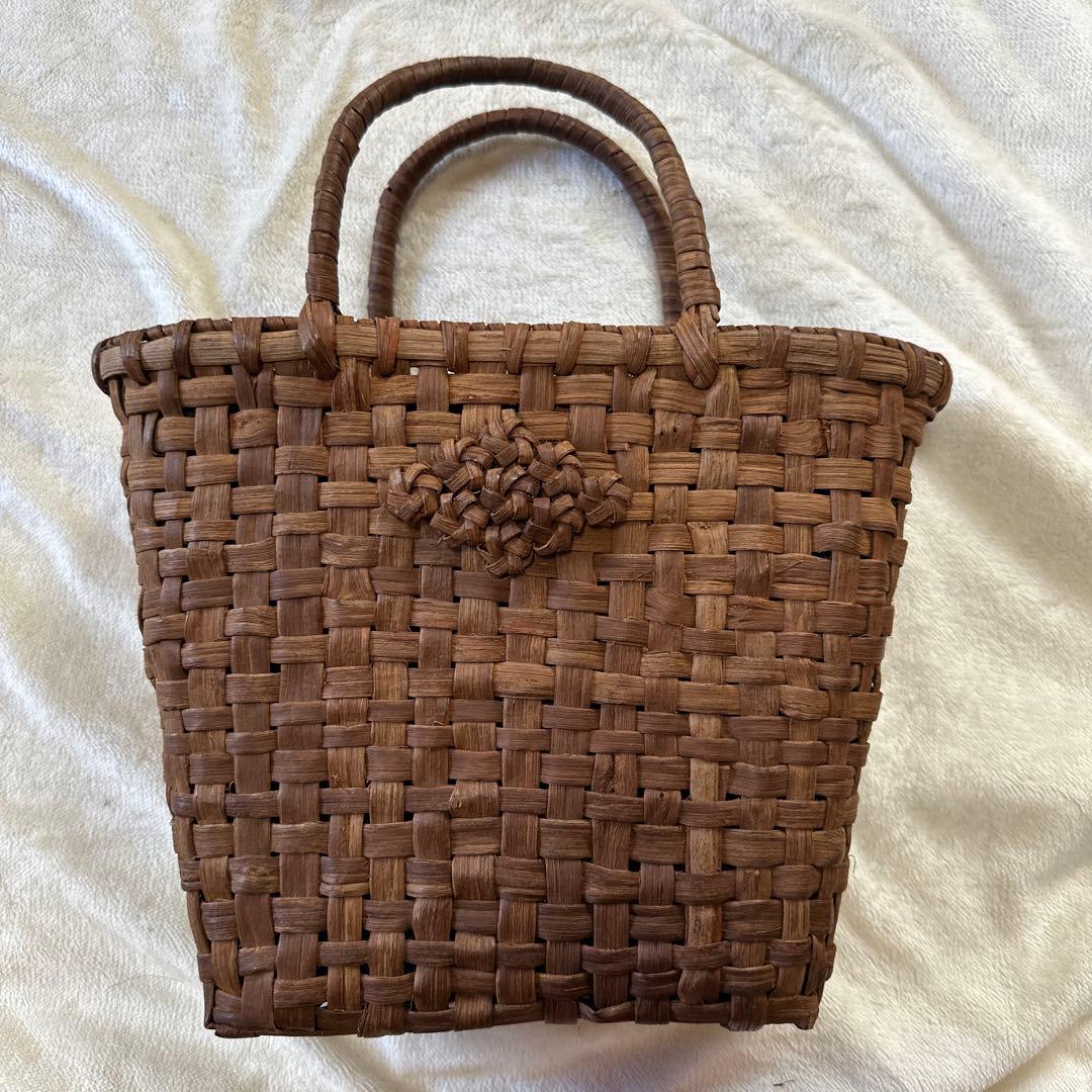 山葡萄の手提げバッグ