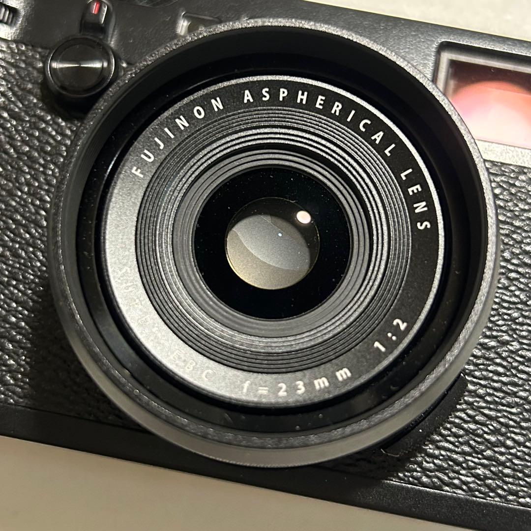 【美品】FUJIFILM X100F ブラック 専用レザーケース付き