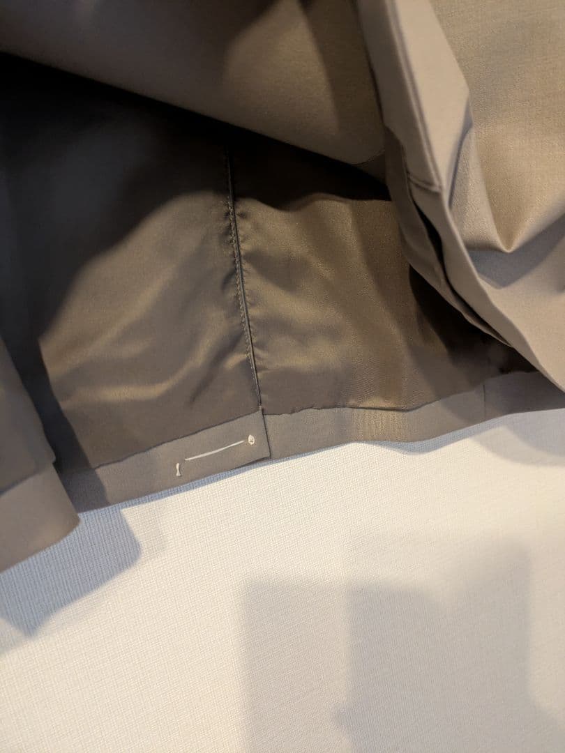 新品*定価5万 セオリーリュクス Executive ノーカラーJKT トープ