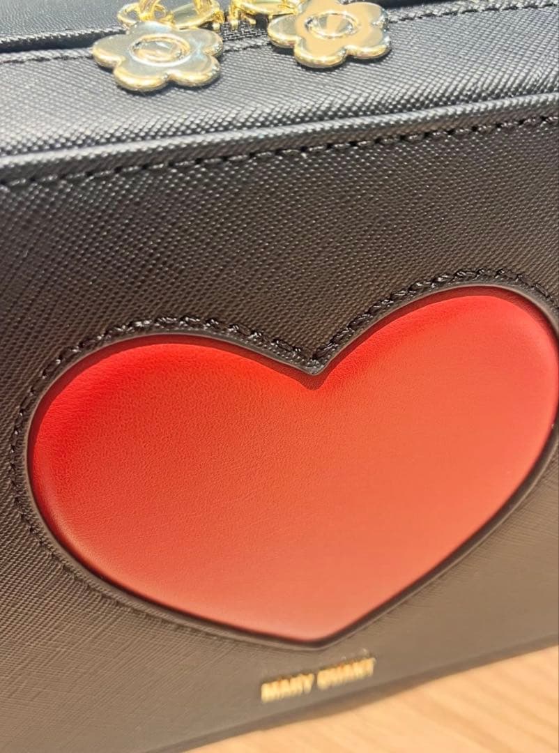 MARY QUANT 【新作】バレンタイン限定ショルダーバック