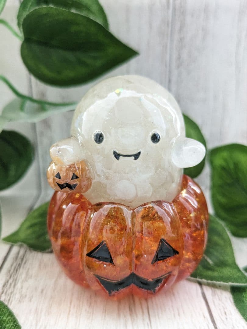 【ふーか】②ミニサイズ！ペリドットの蝶ネクタイねこちゃん形オルゴ☆他４点