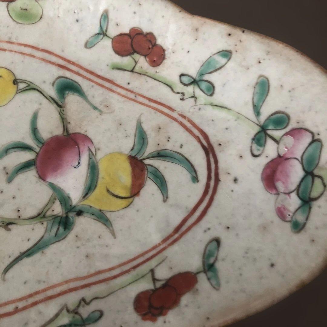 中国陶器　花柄彩色の食器 アンティーク皿
