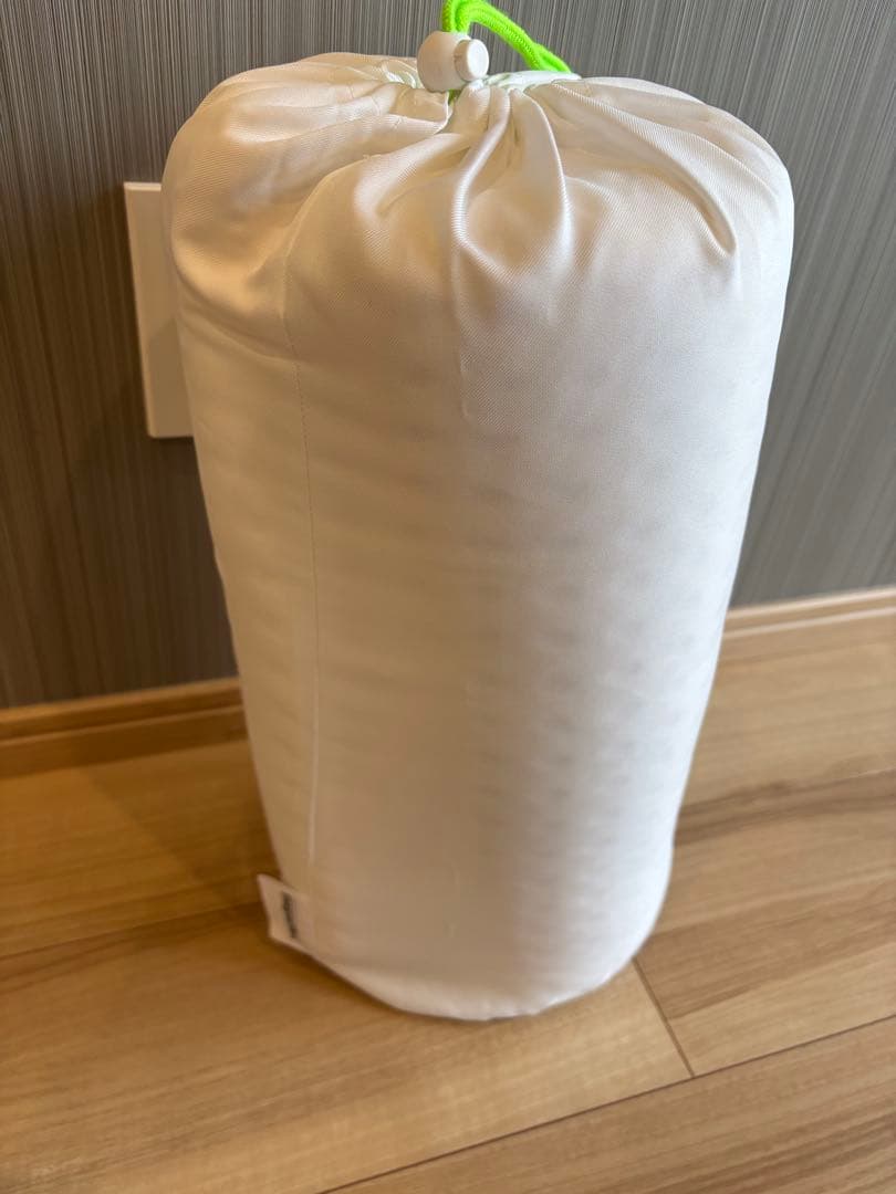 マニフレックス ピローグランデ　（ホワイト）