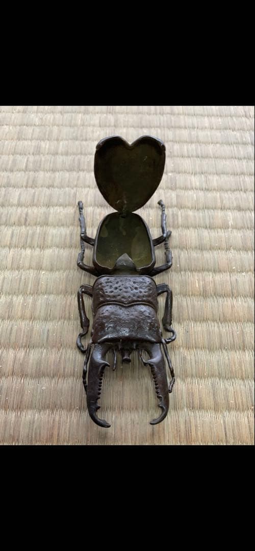 銅製　鍬形　金属工芸品