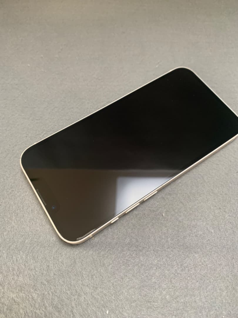 中古美品 国内版 SIMフリー iPhone13 128GB スターライト色