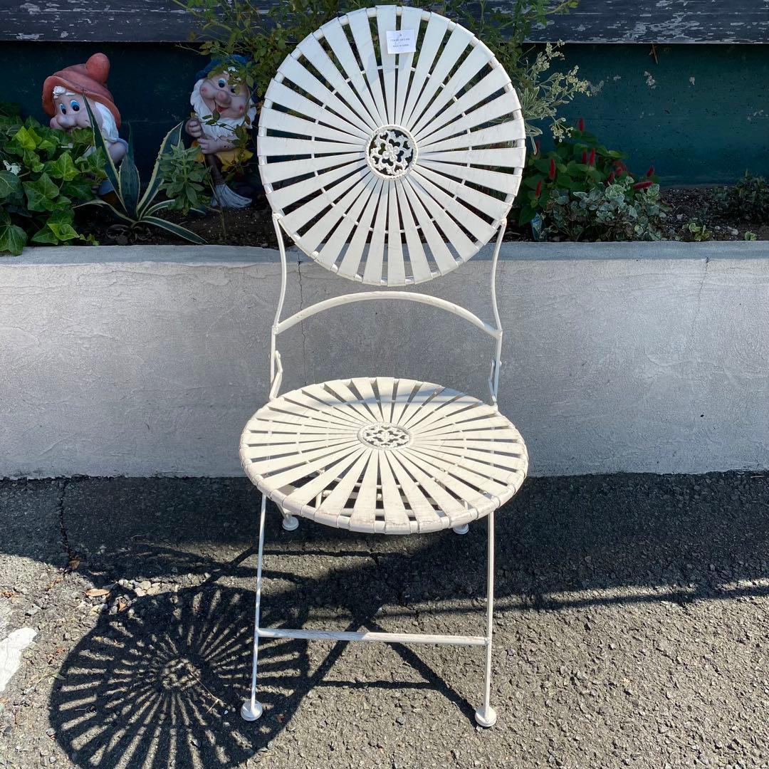 ホワイトアイアン ガーデンテーブルセット 丸テーブル 庭 ベランダ 2人 テラス