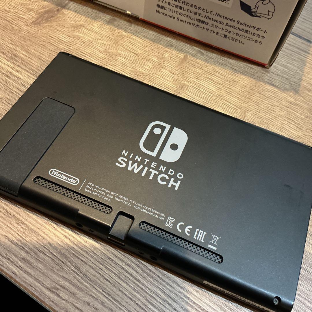 Nintendo Switch本体ジョイコン 動作確認済　保証書，付属品，箱有り