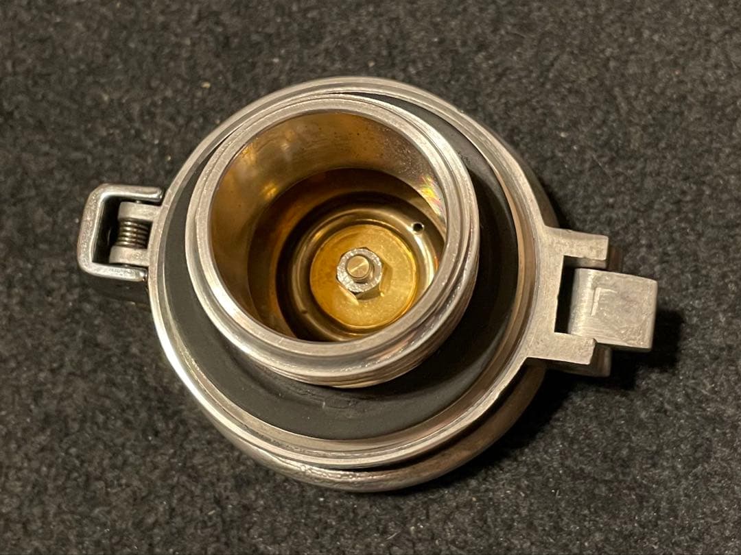 モンツァスタイル ガソリンキャップ フューエルキャップ ハーレー トライアンフ