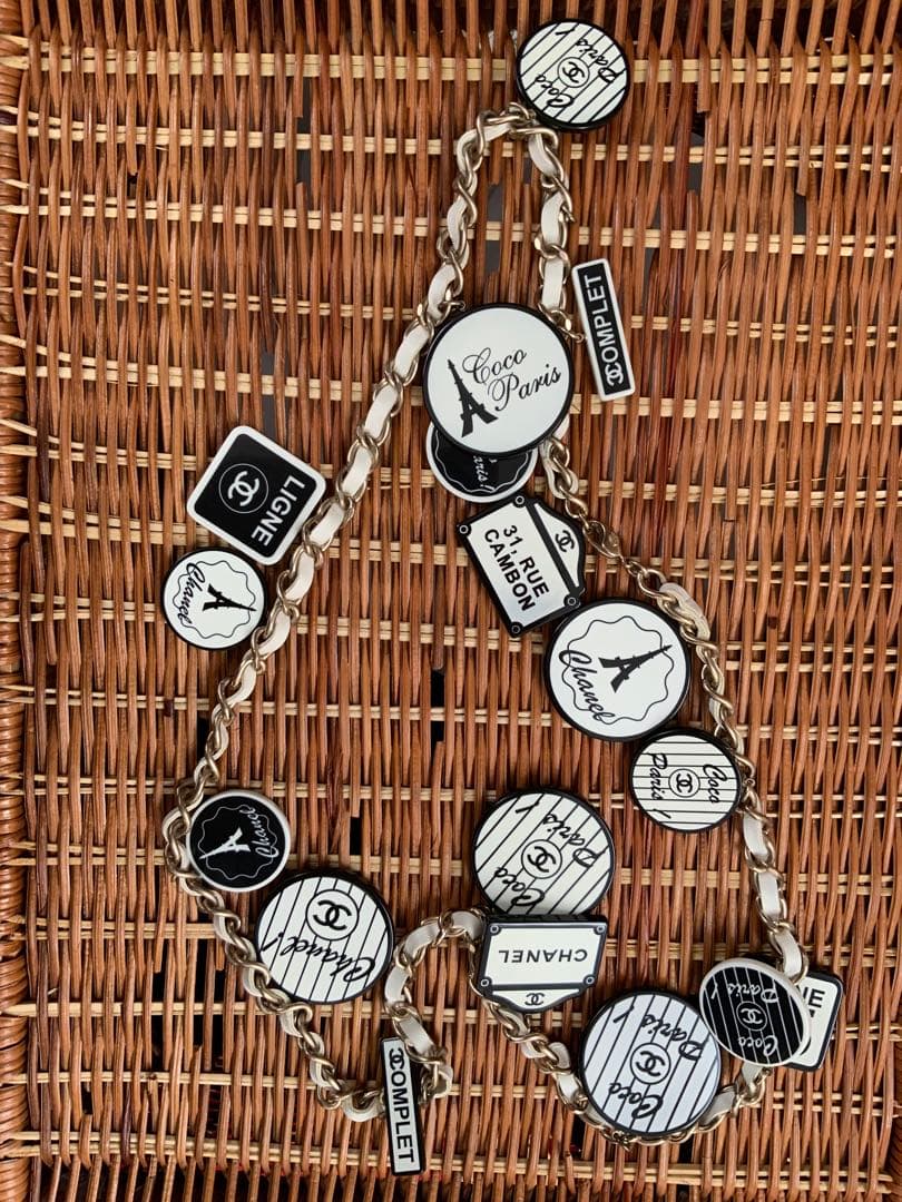 中古　美品　希少　シャネル　エッフェル塔　チャーム　ベルト