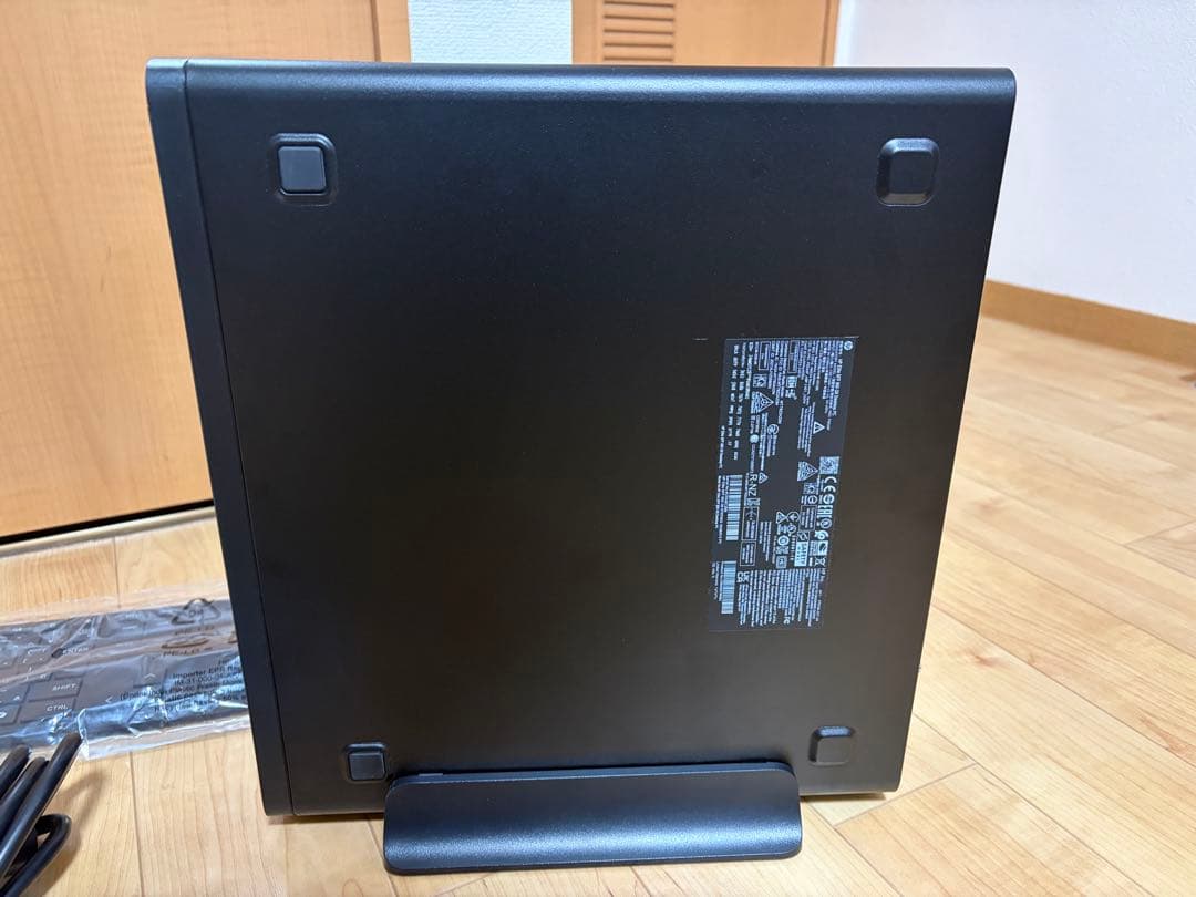 HP Elite SFF 805 G9 Ryzen7 8700G 16GBメモリ