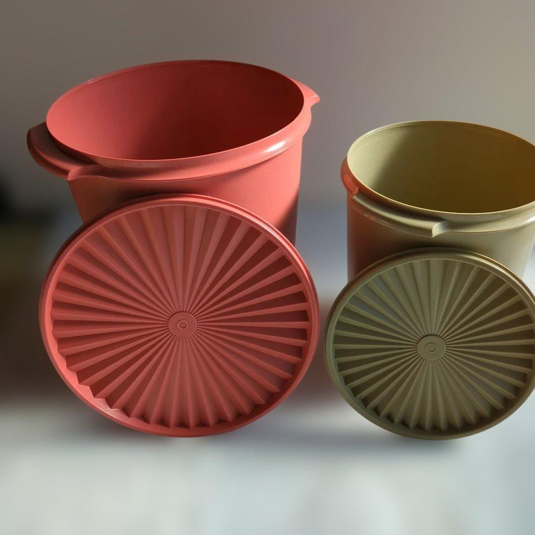 新品Tupperware.タッパーウェア-マキシクイ-ンデコレ-タ−.保存容器