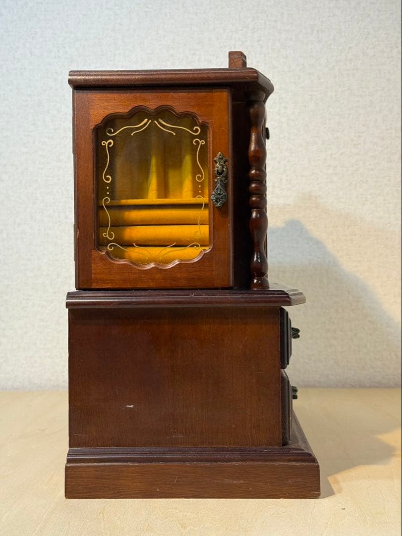 オルゴール付き　小物入れ　アクセサリーボックス