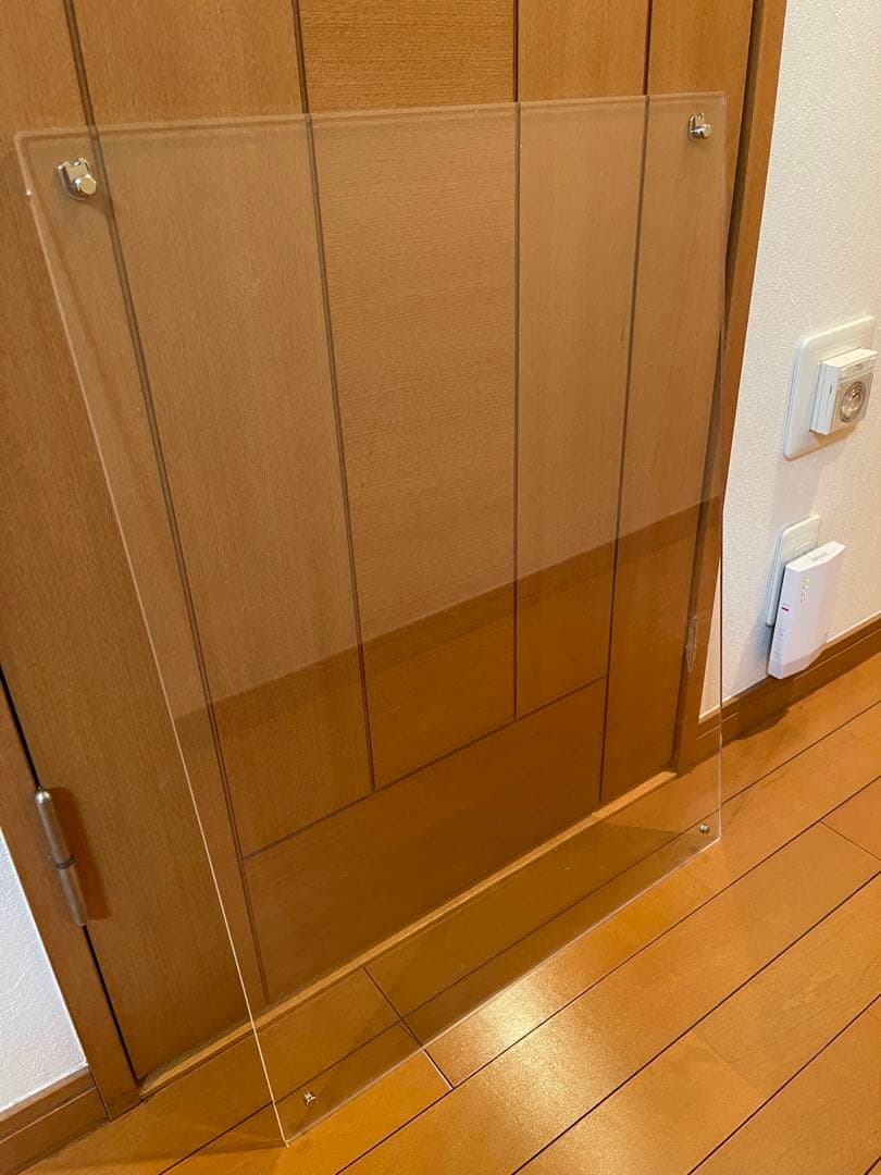 ★最終値下★  透明アクリルポスターフレーム4つ&白い写真フレーム1つまとめ売り