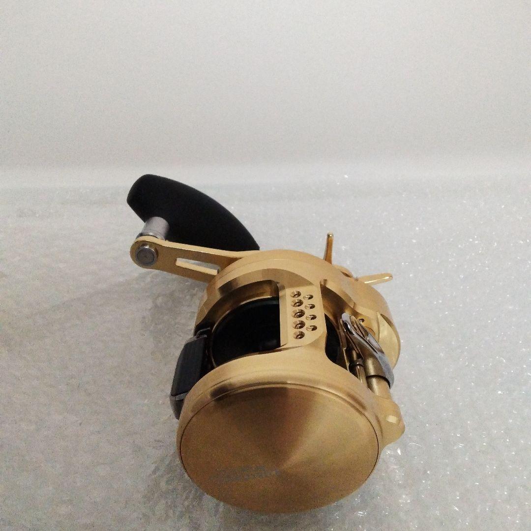 シマノ　オシアコンクエスト301HG 044457 新品未使用　在庫処分