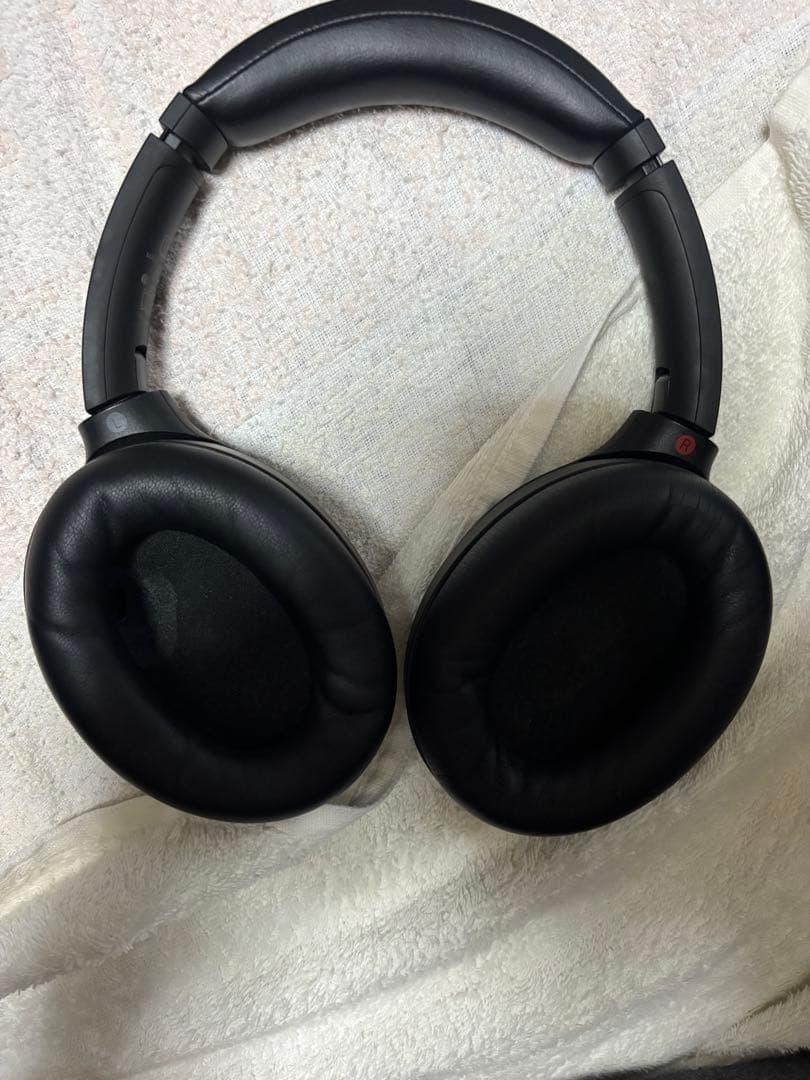 N*h様 wh1000xm4ワイヤレスヘッドホン ブラック キャリングケース付き