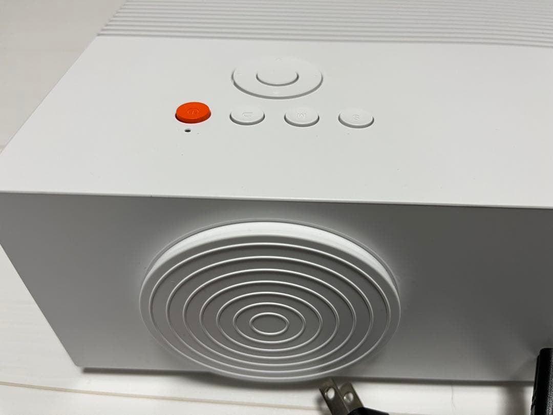 JDLURK M8 プロジェクター 本体　一回のみ使用