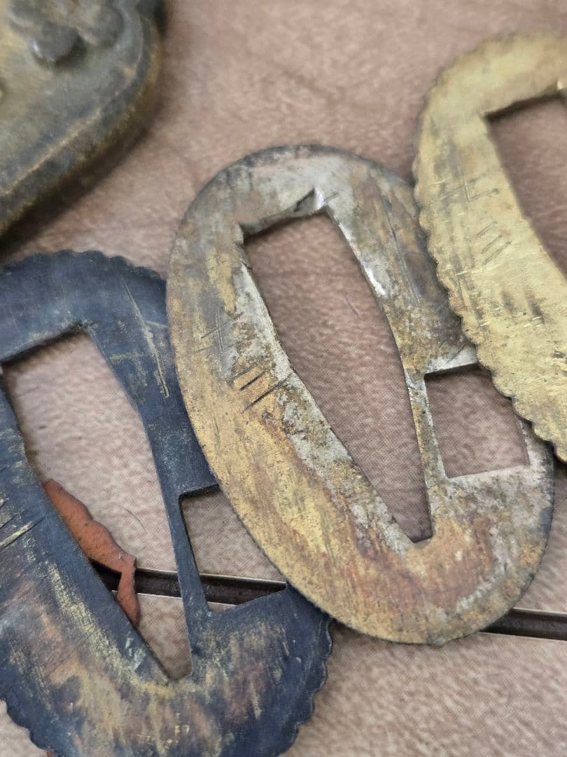 第二次大戦中実物　98式将校軍刀拵え(刀身なし)　8枚切羽　家紋入り　揃い部品