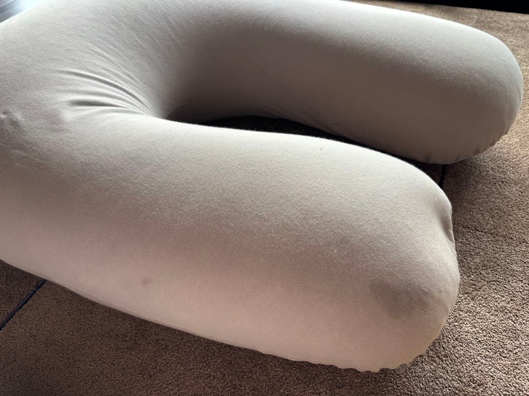 新品未開封カバー付き　Yogibo サポート