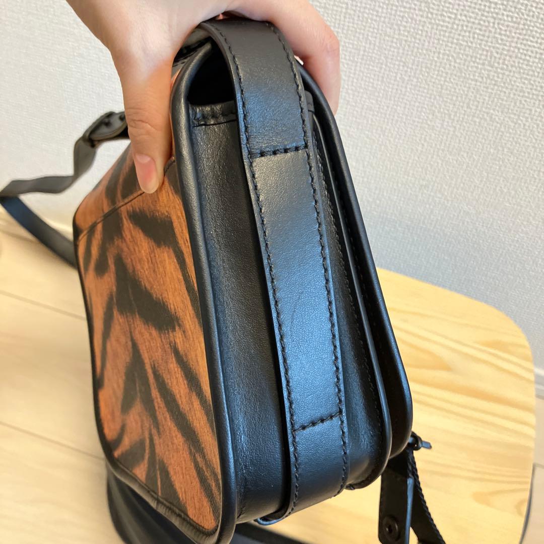 【希少】Burberry ショルダーバッグ 虎柄 タイガー