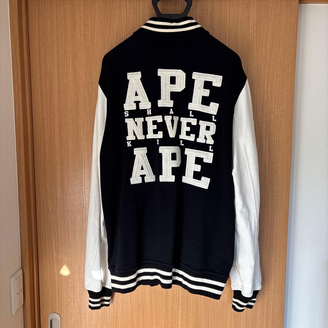 A BATHING APE スタジャン