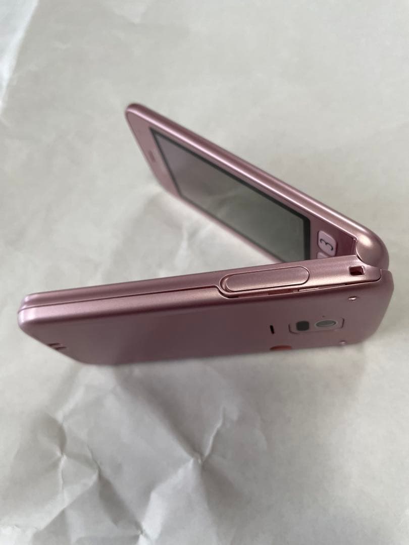 美品　docomo f-01m ピンク らくらくホン　本体 充電器付き　ドコモ