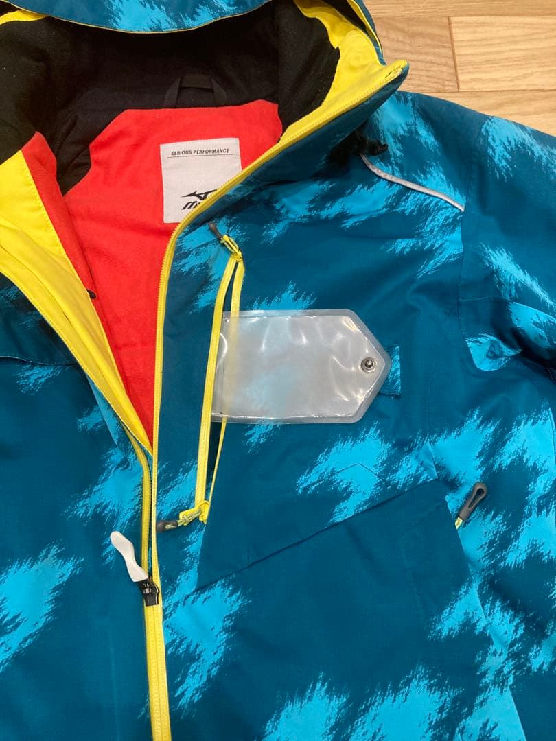 ミズノ　デモチームモデル